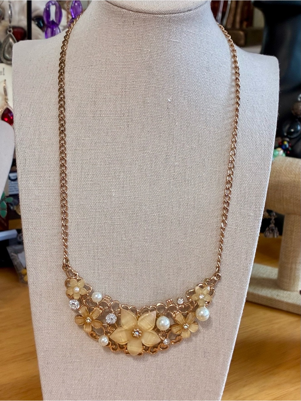 Claire's Gold-tone Floral Collar Necklace with Cream Flowers and Pearls.